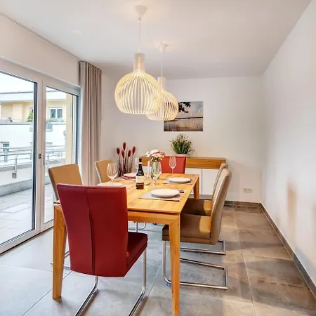 Dachterrassenwohnung In Seenaehe Lejlighed